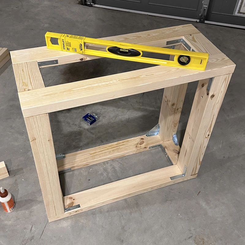 the constructed shelf, with all braces attached