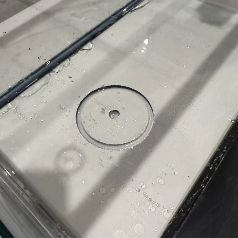 a half-drilled hole in aquarium glass